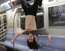 Stoya Desnuda en el subterraneo de Nueva York  (32)